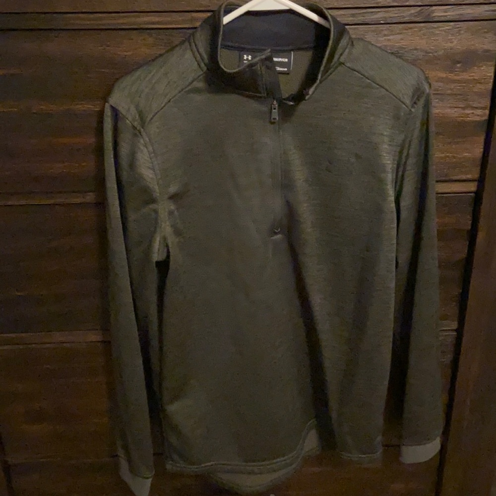Men’s small Under Armour half zip fleece green